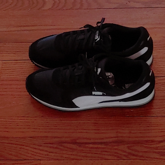 Puma Runners - Picture 3 of 6
